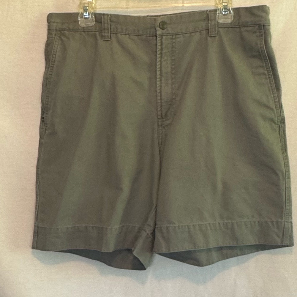 F-108 Men’s Columbia Khaki Green Flat Front Fixed‎ Waist Summer Shorts Size 36